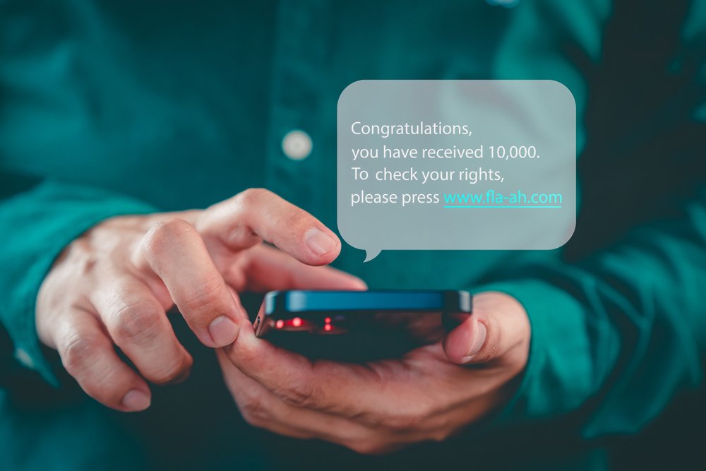 Smishing vs Phishing: Identify and Protect cover